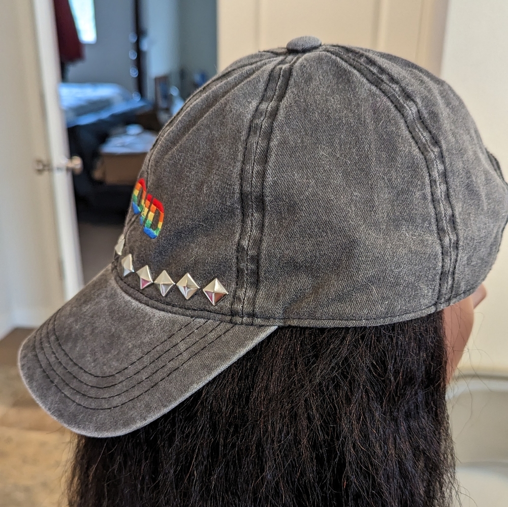 "PROUD" grey hat - Picture 2 of 7